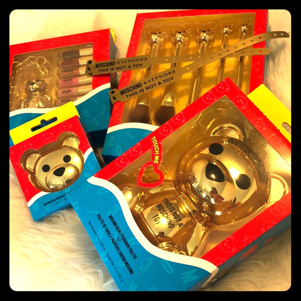 On Hold NEW! Moschino + Sephora Set